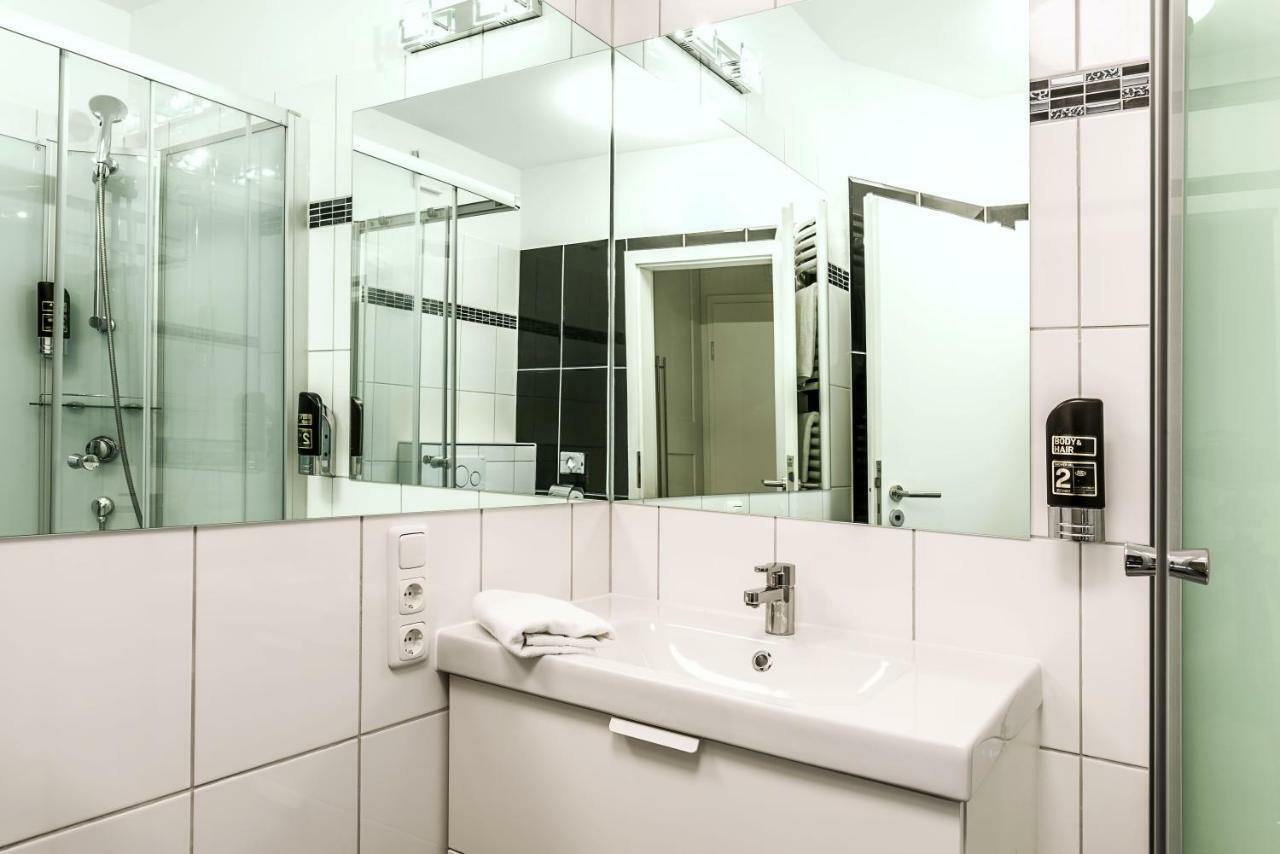 Hotel Sleepinn Volkspark (Adults Only) Αμβούργο Εξωτερικό φωτογραφία