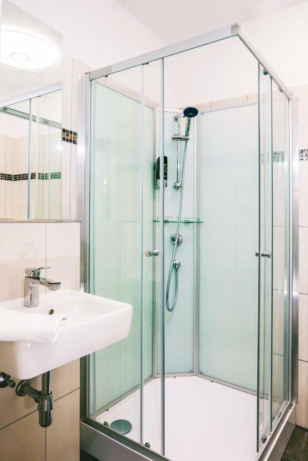 Hotel Sleepinn Volkspark (Adults Only) Αμβούργο Εξωτερικό φωτογραφία
