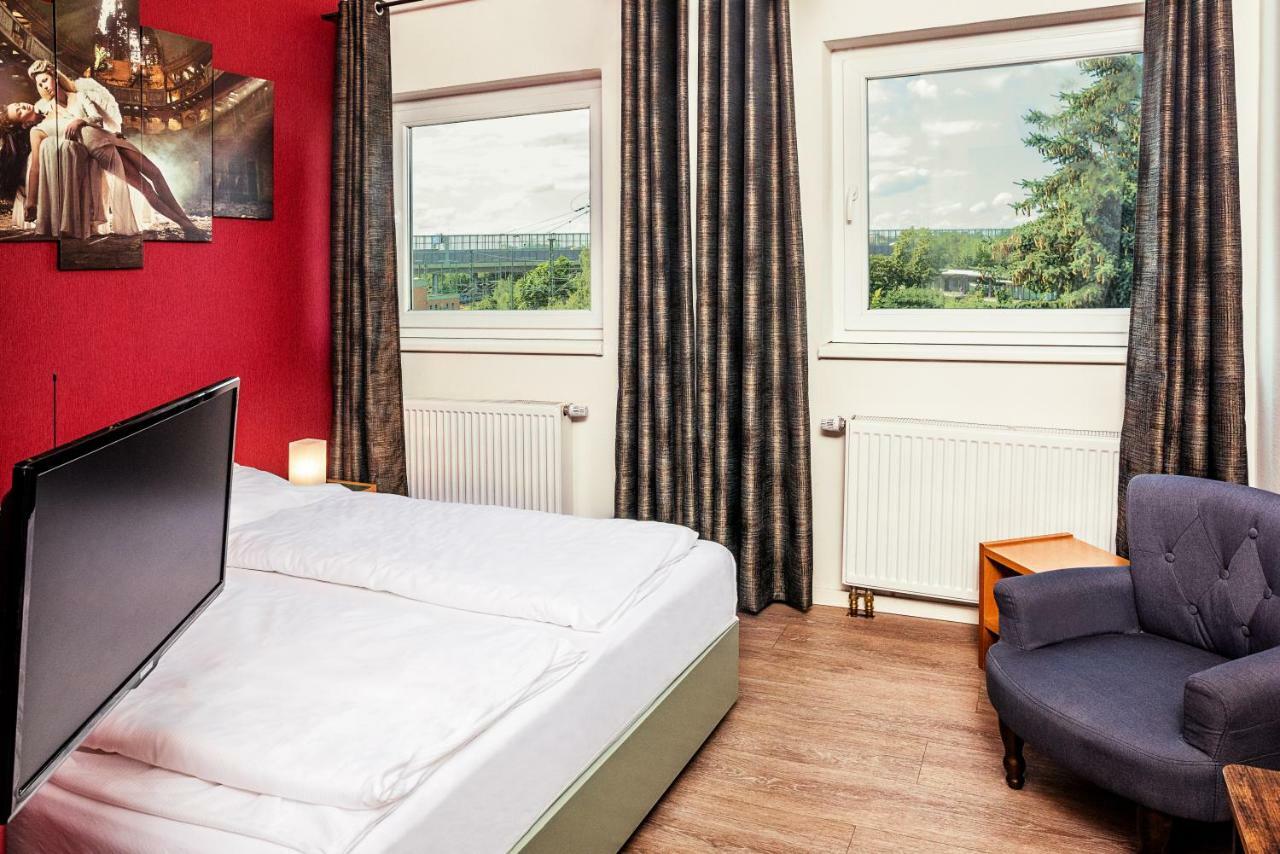 Hotel Sleepinn Volkspark (Adults Only) Αμβούργο Εξωτερικό φωτογραφία
